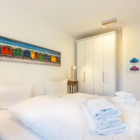 Holiday home Haushaelfte-29a-links-id-501 Bohl